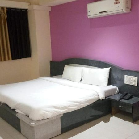 Hotel Swell Ahmedabad Exterior photo