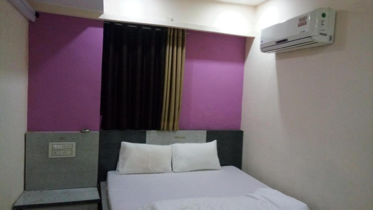 Hotel Swell Ahmedabad Exterior photo
