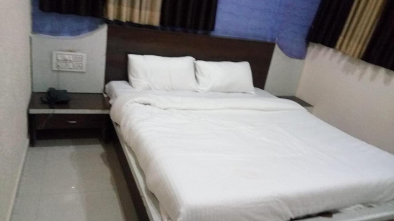 Hotel Swell Ahmedabad Exterior photo